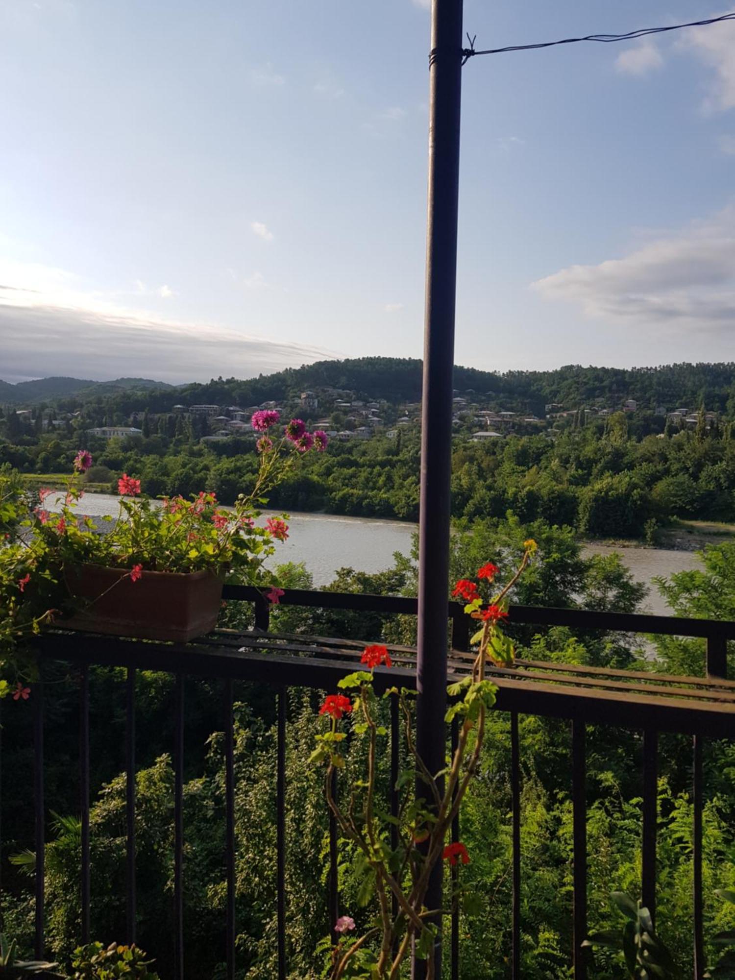 Hotel Shaumiani Kutaisi Exteriér fotografie